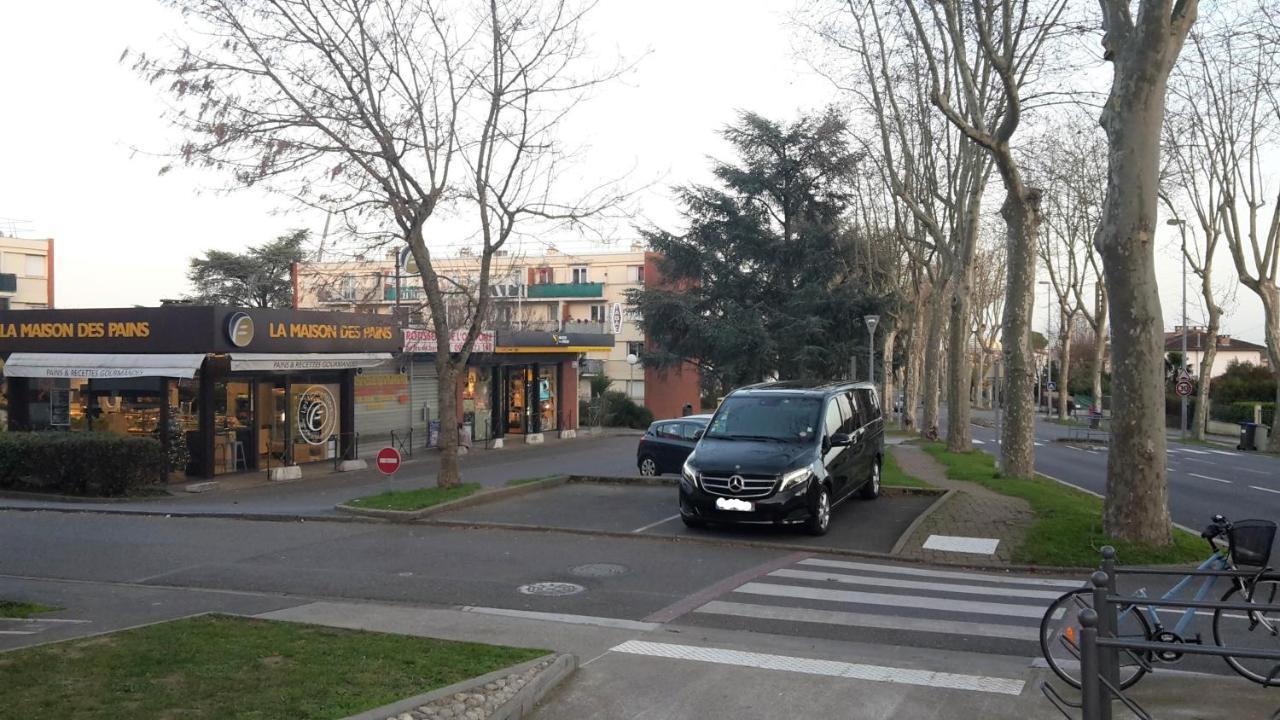 Chambre 1 Personne Et Studio 1 Personne Avec Entree Libre Et Salle De Bain Privee Hotel Colomiers Luaran gambar